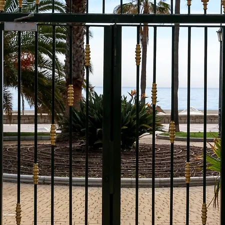 Apartment Banus - Playa Rocio Beachfront Residential Marbella