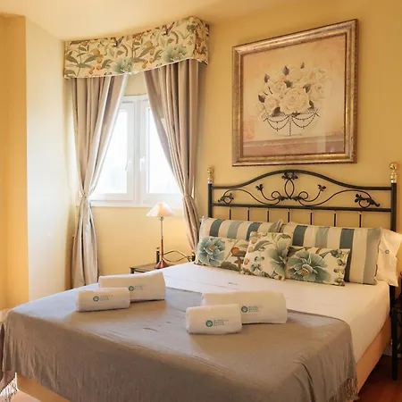 Banus - Playa Rocio Beachfront Residential Apartment Marbella